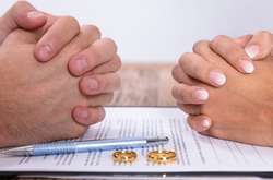 Любов за контрактом: в Україні стали частіше укладати шлюбні договори 