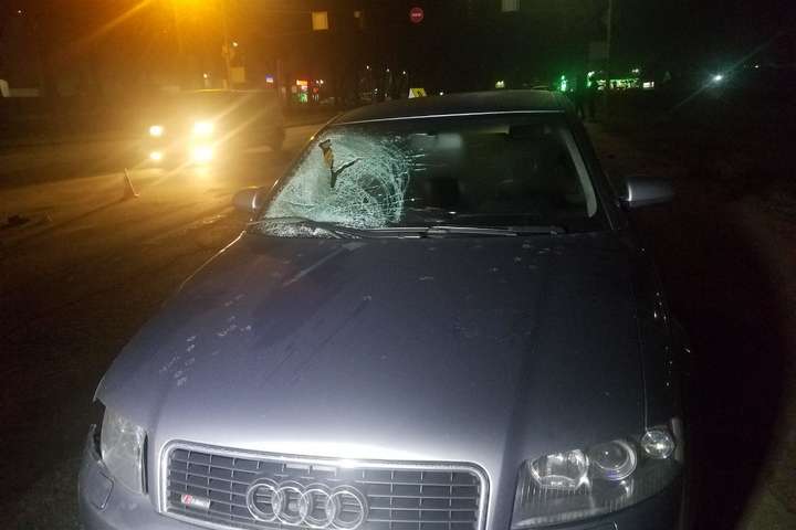Смертельна ДТП у Києві. Водійка Audi збила пішохода (фото, відео)