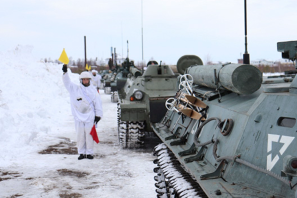 Росія влаштувала військові навчання в Арктиці