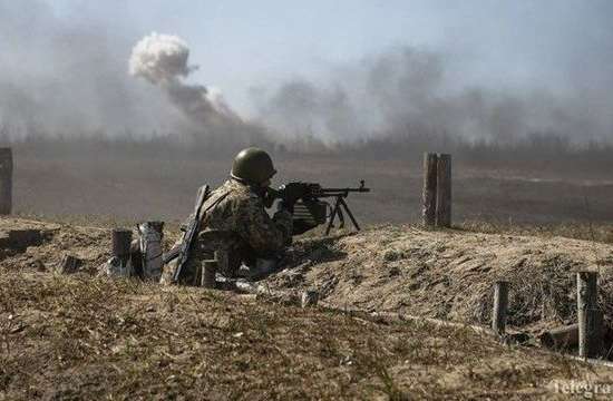 Російські окупанти обстрілюють Майорське і закидують мінами Зайцеве