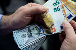 Курс валют на 20 квітня: долар та євро почали зростати