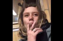 Підлітки курили у вагоні метро