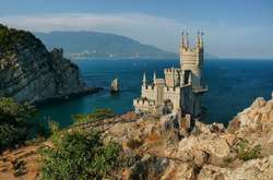 Певні зони в окупованому Криму вказані як «небезпечні» для польотів