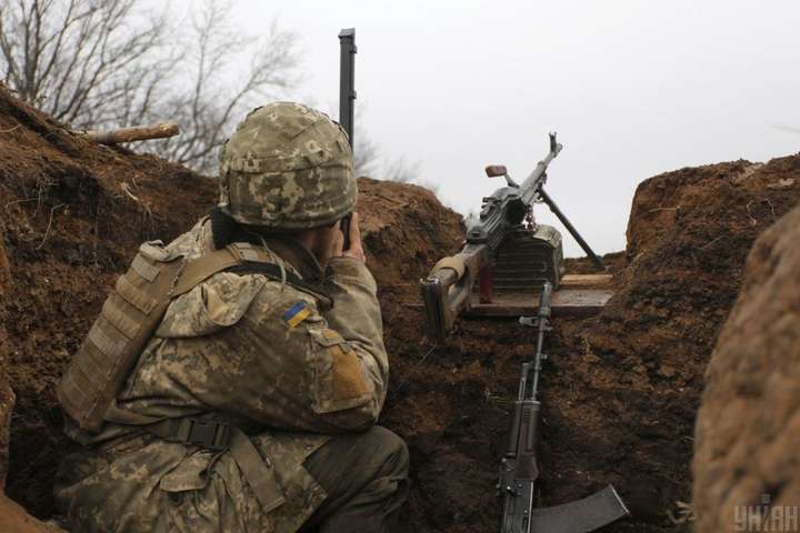 Війна на Донбасі: ворог дев'ять разів порушував тишу 