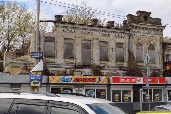 Ни дня без разрушения. В Киеве сносят историческое здание пивоварни Шульца (фото)