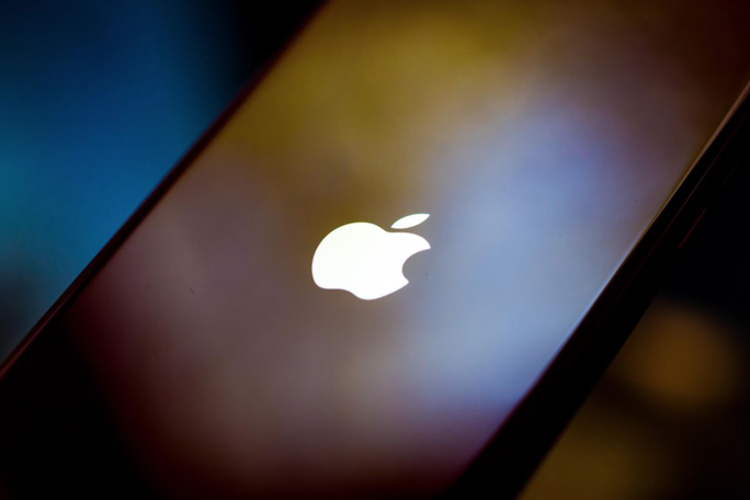 Російські хакери тероризують компанію Apple