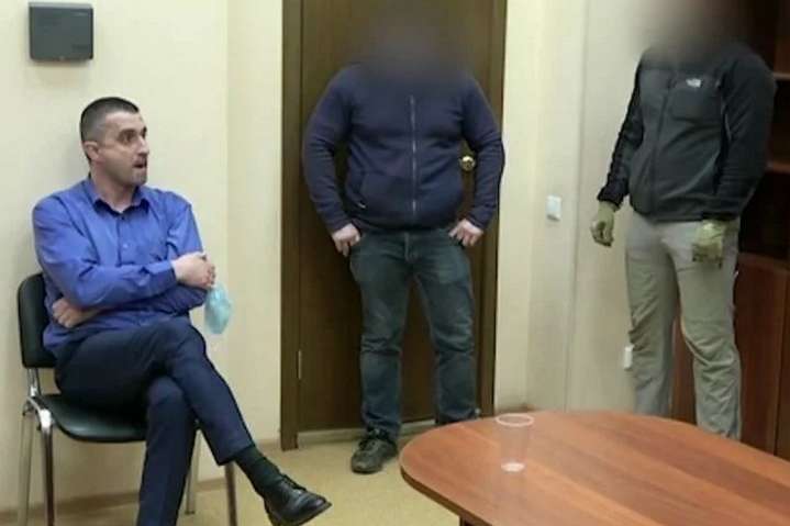 Український консул, якого затримала ФСБ, залишив територію Росії