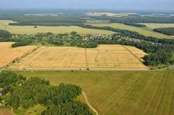 Кабмин хочет расширить права украинцев на землю: подробности