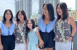 Корейских близняшек усыновили разные семьи. Они нашли друг друга через 36 лет в США (фото)