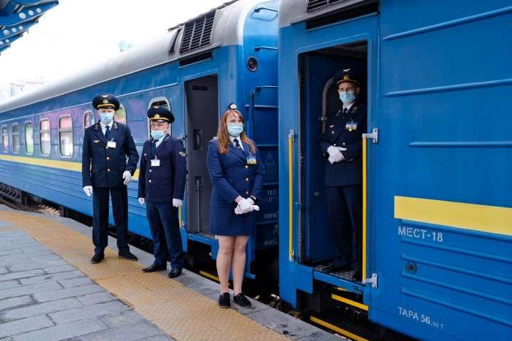 В Черновицкой области возобновляют движение поездов
