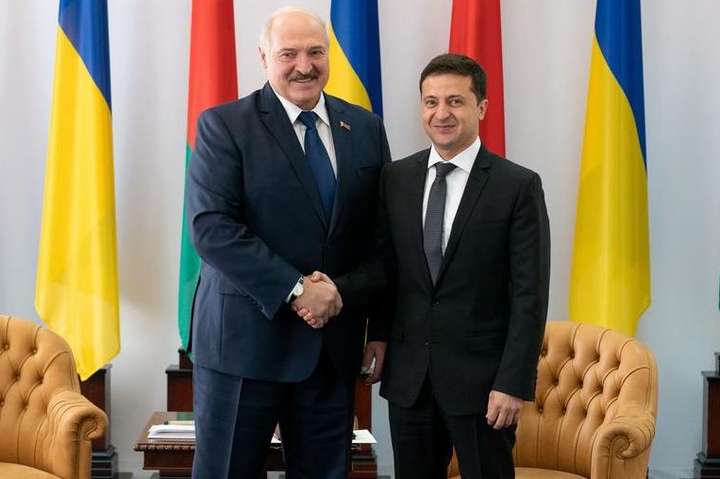 Лукашенко вирішив повчити Зеленського: «Уже пора навчитися поводитися дипломатично»
