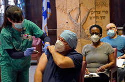 Уже 200 млн американців отримали щеплення від Covid-19 