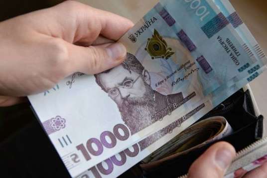 Судьям по 10 тыс. грн, а простым украинцам по 185 грн: как и кому пересчитали пенсии