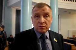 Усе через ліжко – депутат прокоментував, як отримала посаду молода чиновниця