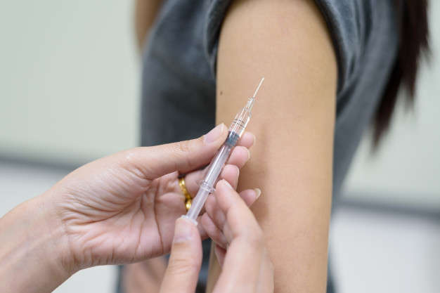 У Франції більше 100 людям замість вакцини вкололи фізрозчин