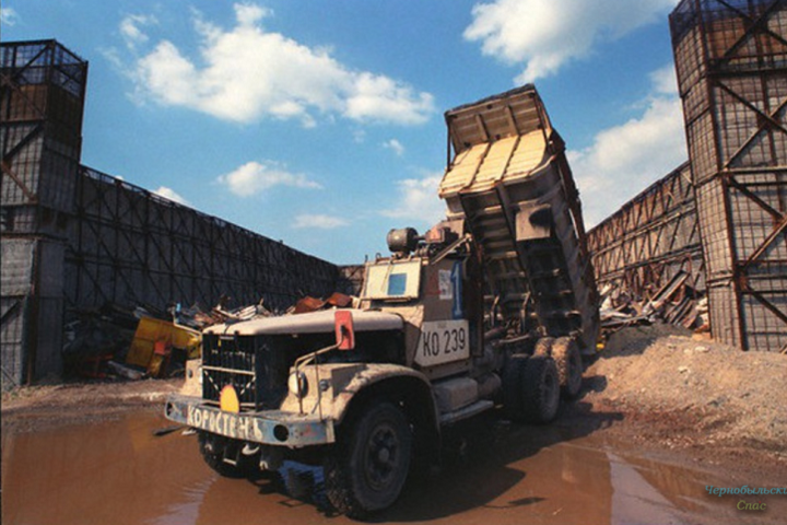 «Атомний» КрАЗ: як в Україні створили вантажівку для роботи на Чорнобильській АЕС