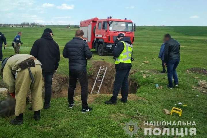 На Одещині у покинутому колодязі знайшли тіла чотирьох людей