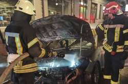 Внаслідок пожежі моторний відсік, радіатор та передній бампер автівки згоріли повністю