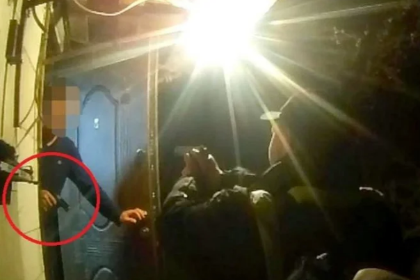 На Житомирщині чоловік стріляв у поліцейських (відео)