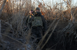 Зеленский назвал российские войска возле украинской границы психологическим давлением
