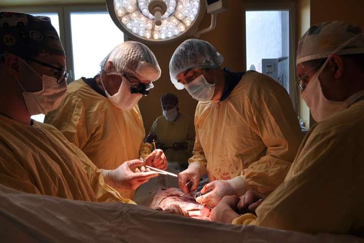 У Львові вперше провели трансплантацію нирки дитині