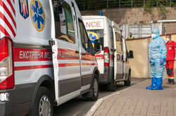 Майже 900 нових хворих. Київ знову очолив список регіонів із найгіршою Covid-ситуацією