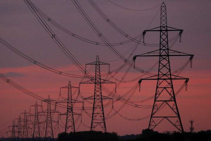 Оптові ціни на електроенергію в Україні на 30% нижчі за європейські, – експерт