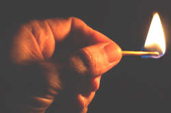 Зять знищив виборчі бюлетені тещі в печі літньої кухні.