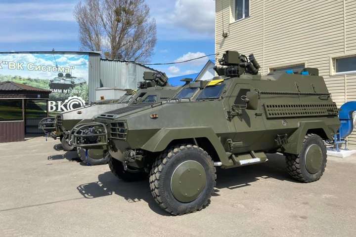 Українська армія отримала нові броньовані автомобілі