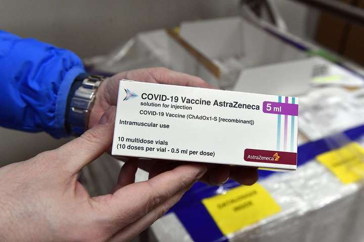 Польща пообіцяла поставити в Україну 1,2 млн доз вакцини AstraZeneca
