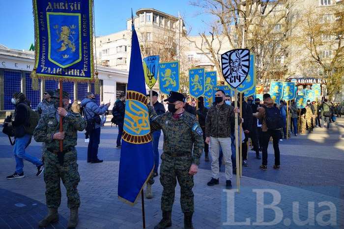 Вулицями Києва пройшов марш на честь річниці створення дивізії «Галичина» (фото)