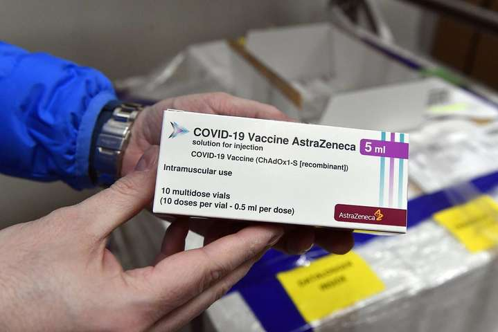 Польша пообещала доставить в Украину 1,2 млн доз вакцины AstraZeneca