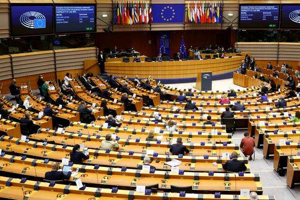 Європарламент прийняв резолюцію щодо відключення Росії від SWIFT