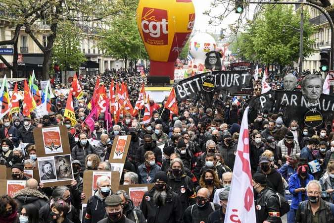 Першотравневі демонстрації у містах Франції переросли у сутички з поліцією