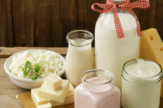 Підприємець постачав неякісні молочні продукти до шкіл і садочків Києва та області