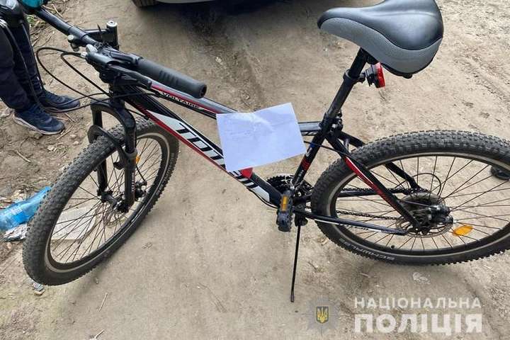 Столична поліція зловила любителя чужих велосипедів (фото)