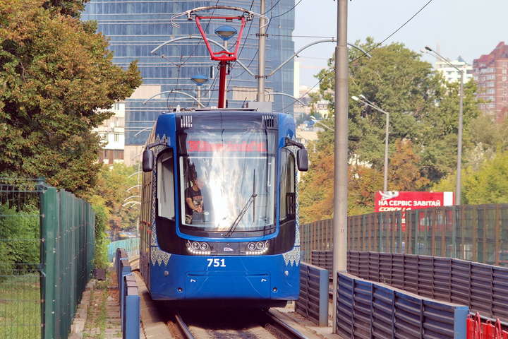 Стало відомо, коли почнуть прокладати трамвайну лінію до центру Києва