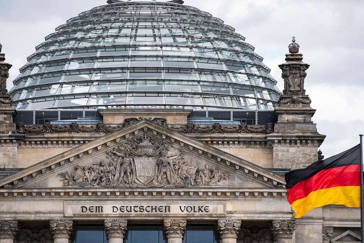 Рейтинг провідної політичної сили Німеччини впав до рекордних показників