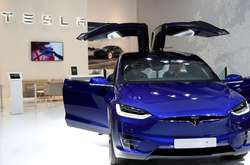Tesla не зможе запустити повний автопілот до кінця року