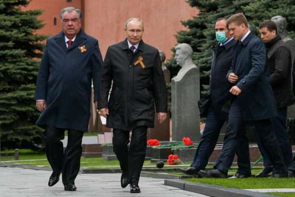 У гості на парад до Путіна приїхав лише президент Таджикистану