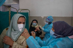 В Индии параллельно с коронавирусом начинается эпидемия еще одной страшной болезни