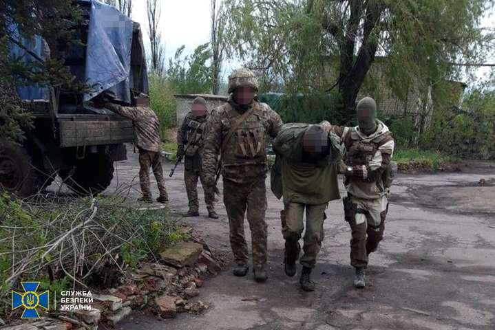 Разведчика террористов задержали вблизи линии разграничения на Донбассе (фото)