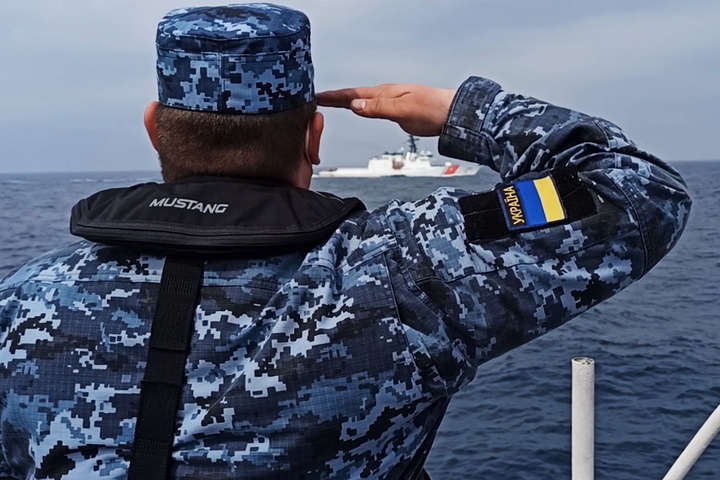 Прикордонники показали, як кораблі РФ перешкоджали українсько-американським навчанням (відео)