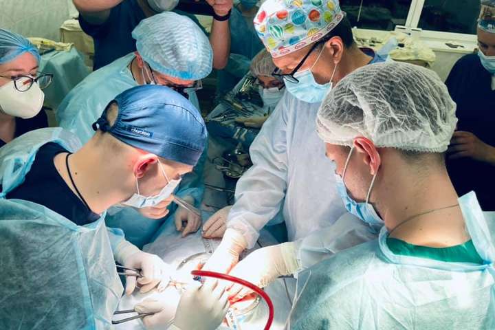 У столичному центрі нефрології вперше посмертно трансплантували нирку (фото)