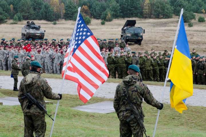 Украина идет в НАТО, но гораздо быстрее может получить статус военного союзника США вне Альянса