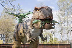 Відвідування парку динозаврів у Гідропарку встановлює рекорди (фото)