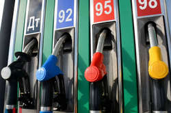 Зростання цін на бензин прискорилось: скільки коштує пальне на АЗС