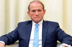  12 травня Медведчук прибув до Офісу генерального прокурора для надання свідчень у справі про державну зраду 