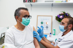  Тедрос Аданом Гебрейесус не уточнил, какую именно вакцину для вакцинации он выбрал 