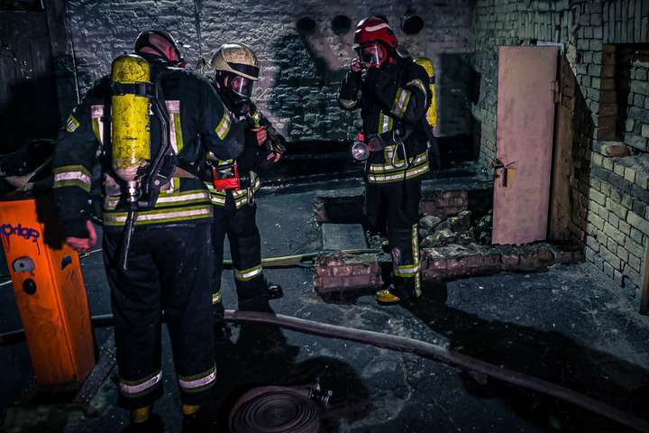 Пожежа в будинку Сікорського. Рятувальники повідомили деталі (фото)